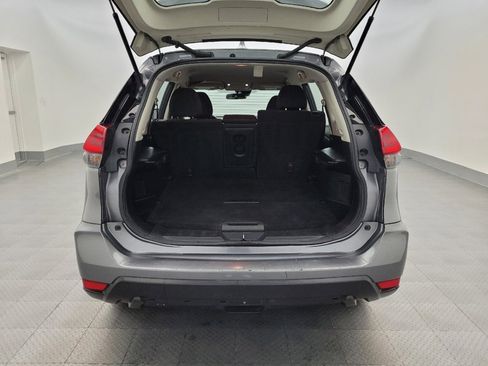 Used 2020 Nissan Rogue S image 29