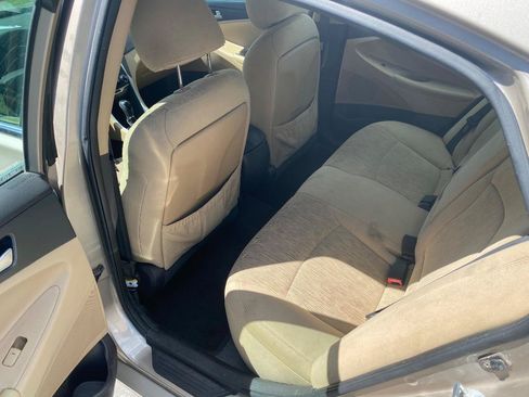 Used 2011 Hyundai Sonata GLS FWD image 14