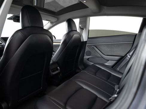 Used 2021 Tesla Model 3 Standard Range image 19