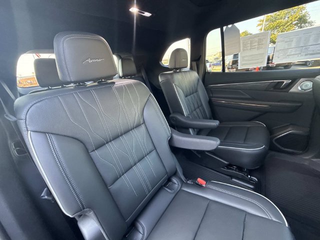Used 2026 Buick Enclave Avenir AWD/4WD image 26