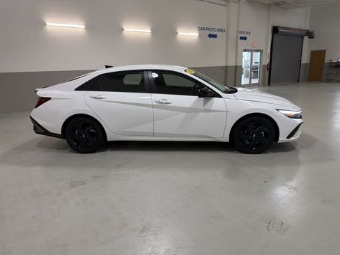 Used 2026 Hyundai Elantra Sport FWD image 10