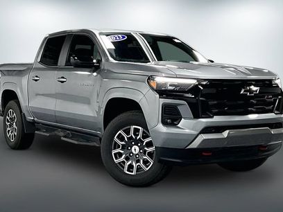 Used 2023 Chevrolet Colorado Z71 w/ Z71 Convenience Package 2