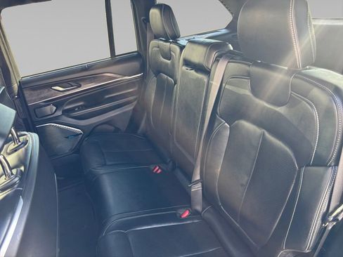 Certified 2022 Jeep Grand Cherokee Overland image 15