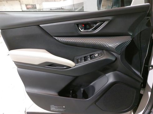 Certified 2025 Subaru Ascent Premium w/ Premium Package image 27