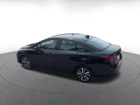 Used 2025 Nissan Versa SV FWD image 10