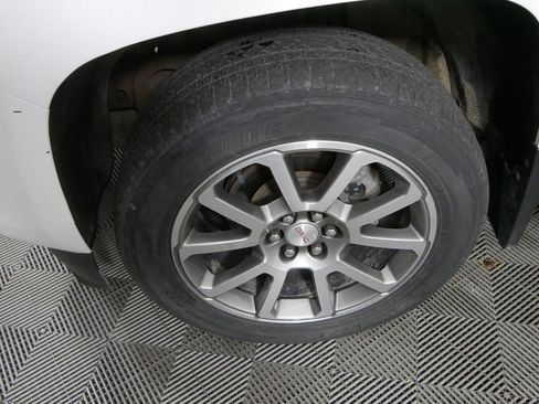 Used 2021 GMC Canyon Denali image 10