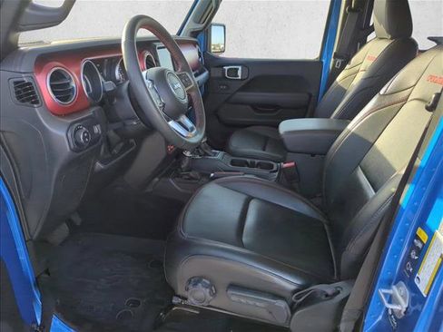 Used 2023 Jeep Gladiator Rubicon w/ Cold Weather Group image 9