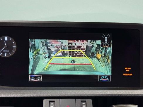 Certified 2021 Lexus ES 300h w/ Premium Package FWD image 16