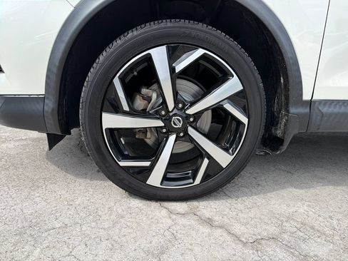 Certified 2021 Nissan Rogue Sport SL w/ Premium Package FWD image 12