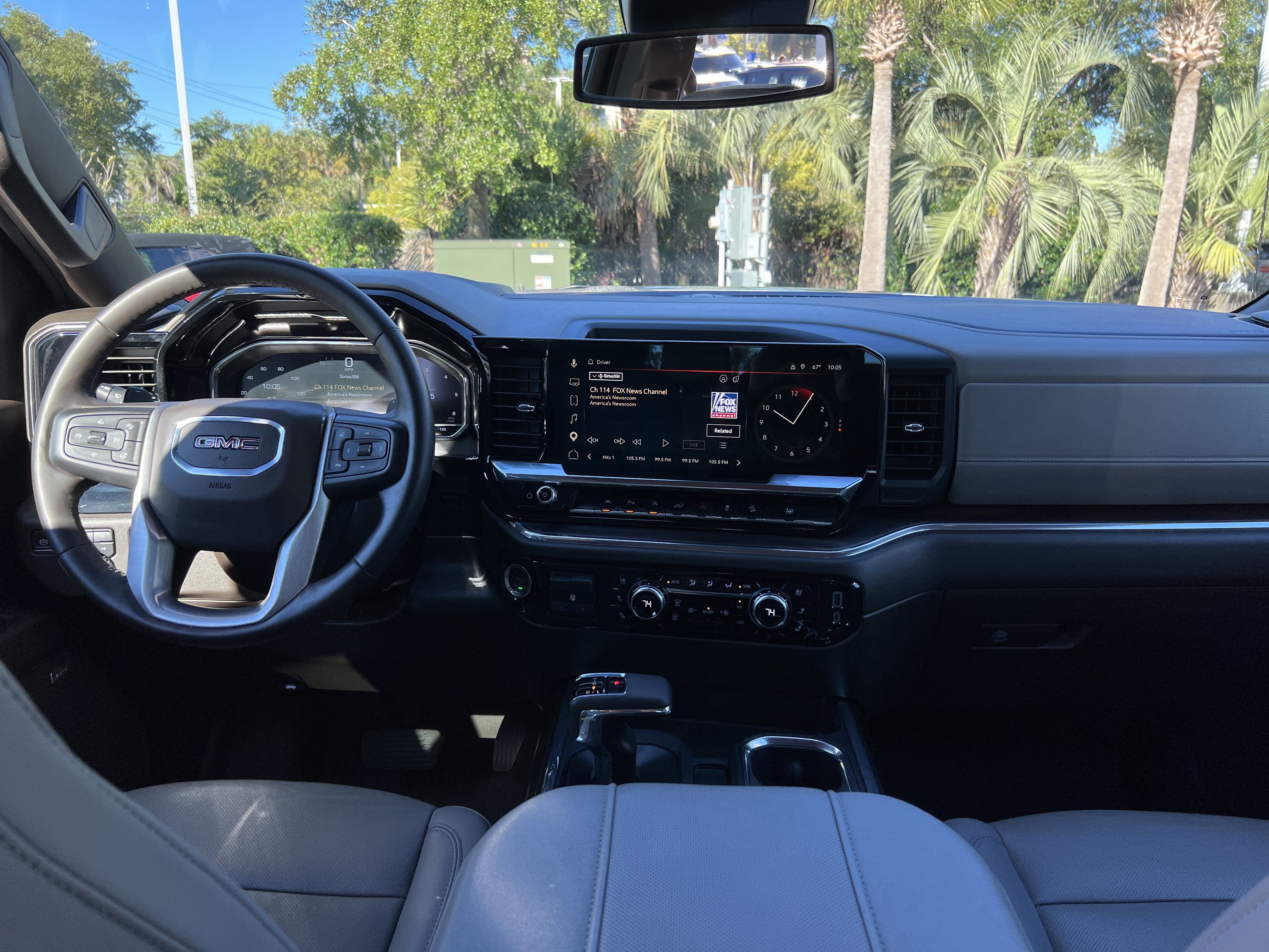 Used 2024 GMC Sierra 1500 SLT w/ SLT Premium Plus Package AWD/4WD image 29