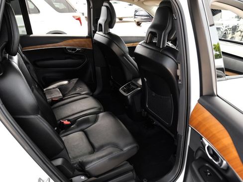 Used 2021 Volvo XC90 T6 Momentum w/ Climate Package AWD/4WD image 41