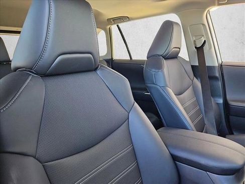 Used 2024 Toyota RAV4 Limited image 25