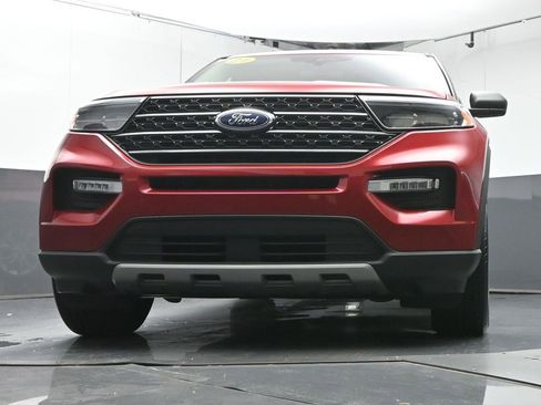 Used 2021 Ford Explorer XLT w/ Equipment Group 202A image 35