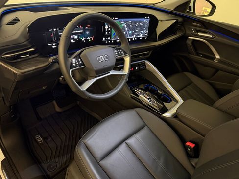 Certified 2025 Audi Q5 Premium w/ Premium Plus AWD/4WD image 4