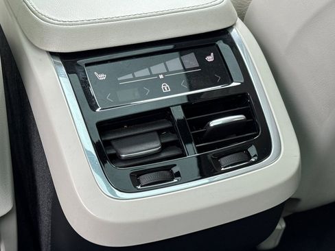 Used 2023 Volvo XC90 B6 Core w/ Climate Package image 13