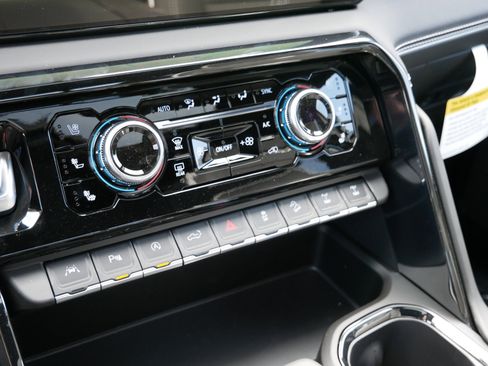 New 2026 GMC Sierra 1500 AT4X w/ LPO, Black Badging Package image 19