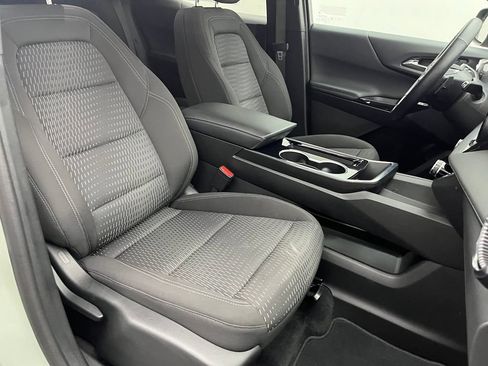 Used 2025 Chevrolet Equinox LT AWD/4WD image 32