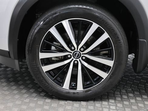Used 2023 Nissan Pathfinder Platinum AWD/4WD image 29