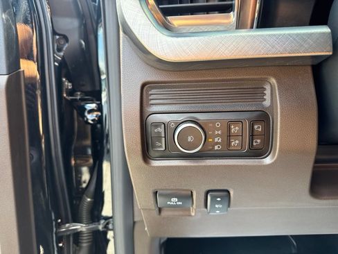 Used 2025 Ford F250 King Ranch AWD/4WD image 12