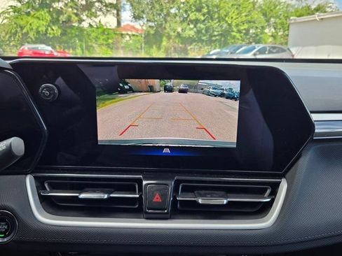 Used 2025 Chevrolet TrailBlazer LT AWD/4WD image 19