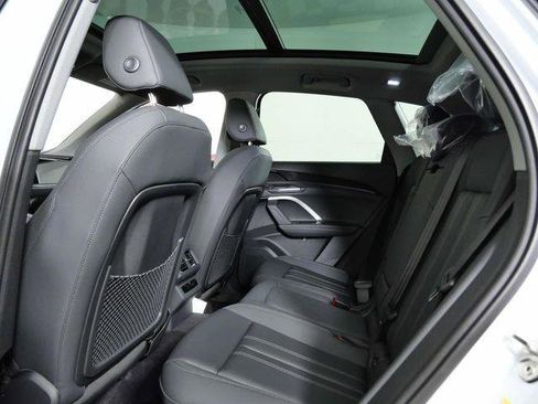 New 2025 Audi Q5 Premium image 14