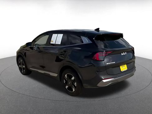 Used 2026 Kia Sportage LX FWD image 9