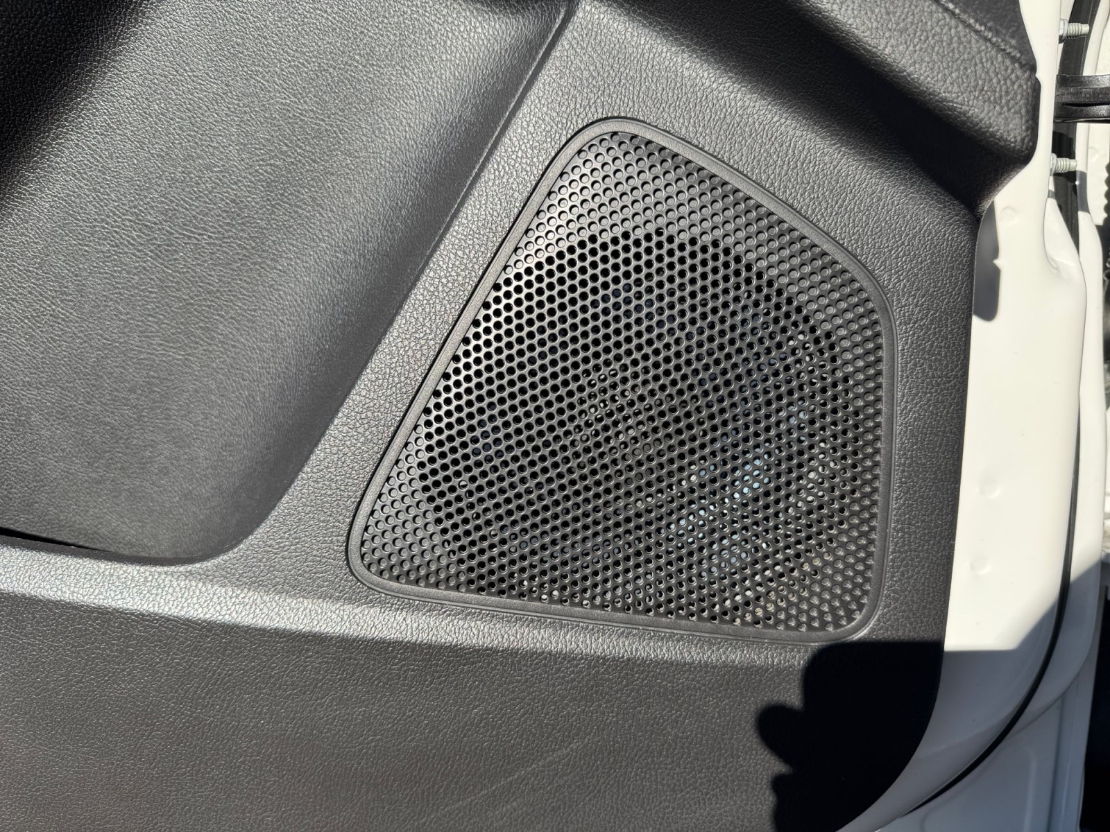 Used 2013 Ford Focus Titanium FWD image 27
