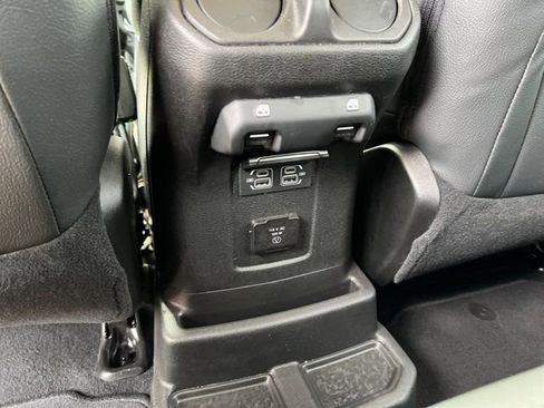Used 2025 Jeep Wrangler Unlimited Sahara w/ Safety Group AWD/4WD image 25