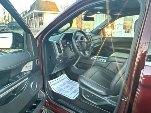 Used 2020 Ford Expedition Max XLT w/ Equipment Group 202A image 13
