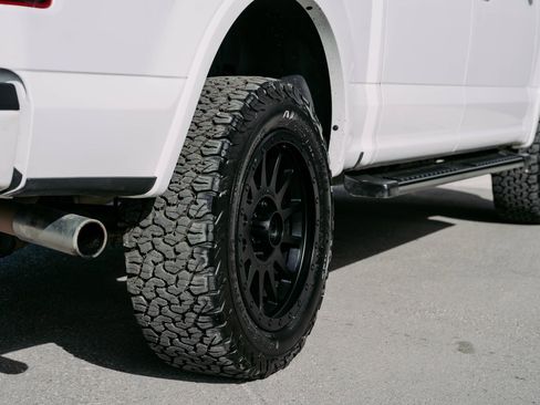 Used 2020 Ford F150 Lariat w/ Equipment Group 502A Luxury image 4