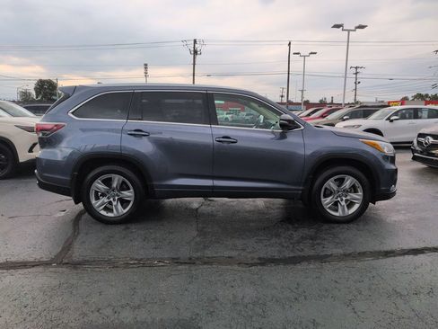Used 2016 Toyota Highlander Limited AWD/4WD image 6