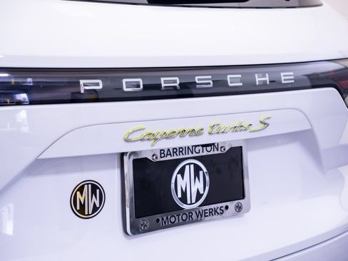Used 2023 Porsche Cayenne Turbo S w/ Premium Package Plus AWD/4WD image 38