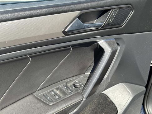 Used 2023 Volkswagen Tiguan SE image 23