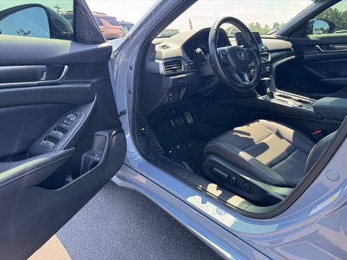 Used 2022 Honda Accord Sport image 13