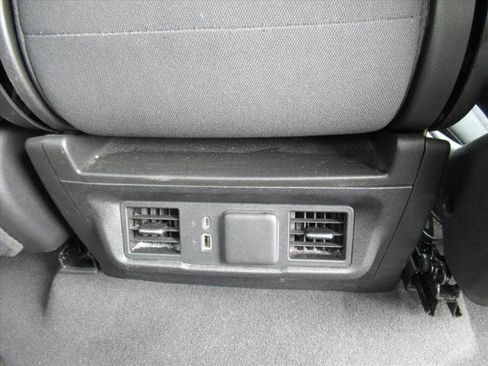 Used 2024 GMC Sierra 1500 Elevation image 29