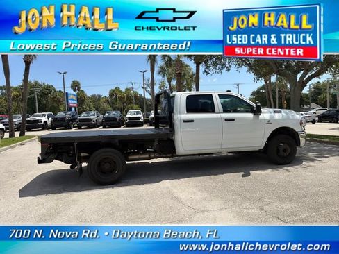 Used 2023 RAM 3500 Tradesman w/ Chrome Appearance Group AWD/4WD image 13