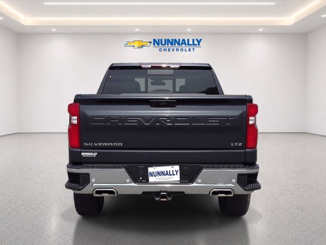 Used 2023 Chevrolet Silverado 1500 LTZ w/ LTZ Premium Package AWD/4WD image 4