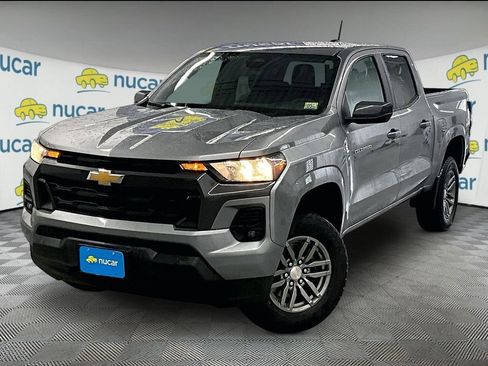 Used 2024 Chevrolet Colorado LT w/ LT Convenience Package AWD/4WD image 3