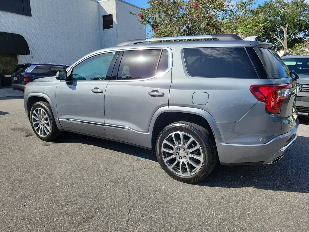 Used 2020 GMC Acadia Denali w/ Technology Package FWD image 3