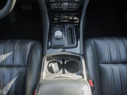 Used 2023 Chrysler 300 S image 37