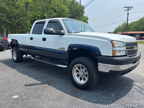 Used 2005 Chevrolet Silverado 2500 LT w/ Heavy-Duty Power Package image 8