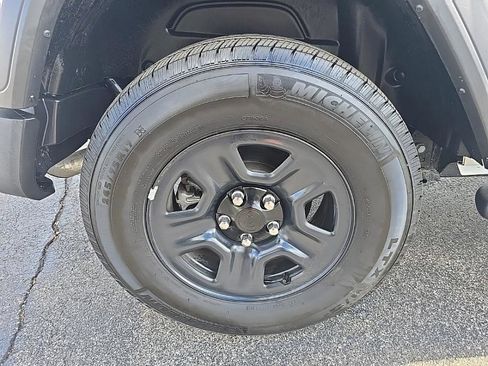 Used 2022 Jeep Wrangler Sport image 36