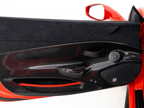 Used 2019 Ferrari 488 Pista Coupe image 33