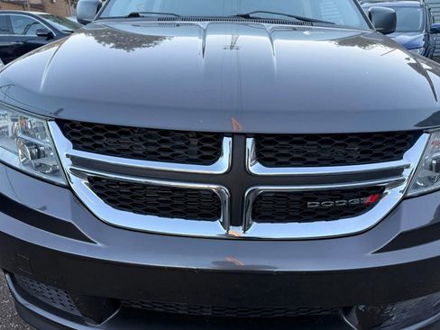 Used 2017 Dodge Journey SE w/ Flexible Seating Group image 32