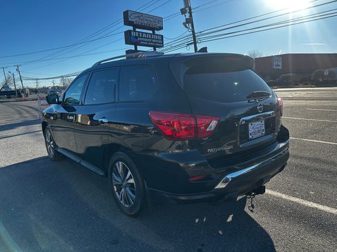 Used 2019 Nissan Pathfinder SL image 7