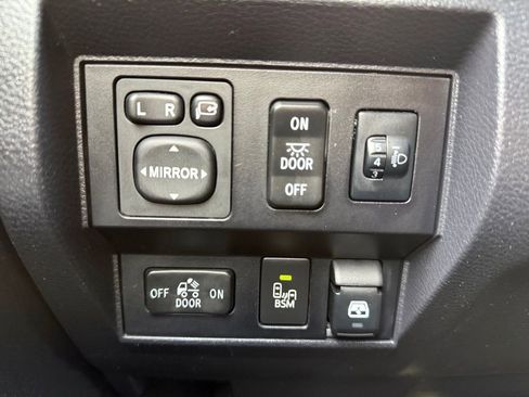 Used 2017 Toyota Tundra 1794 Edition AWD/4WD image 28
