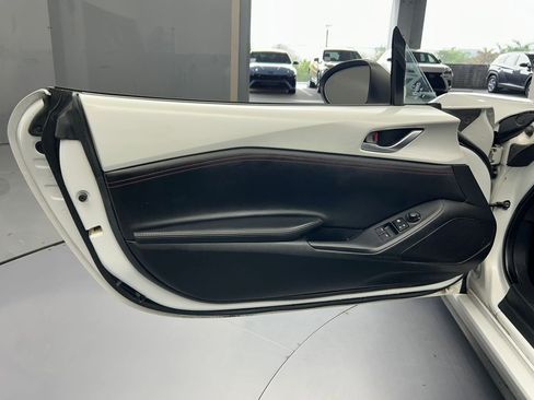 Used 2016 MAZDA MX-5 Miata Grand Touring RWD image 19
