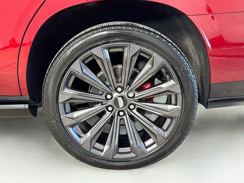 Used 2025 Cadillac Escalade V w/ LPO, Floor Liner Package AWD/4WD image 37