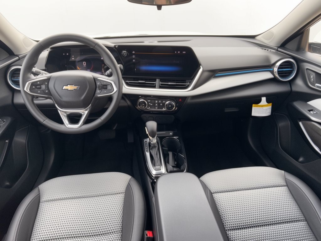 Used 2026 Chevrolet Trax LT w/ Driver Confidence Package FWD image 17