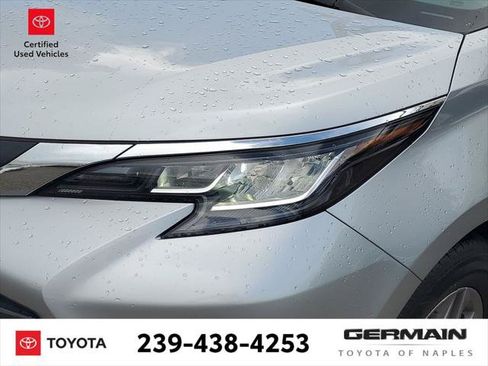 Certified 2022 Toyota Sienna XLE FWD image 15